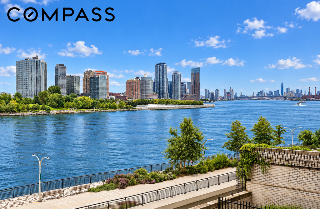 25 Sutton Place South, Unit 2N photo 3