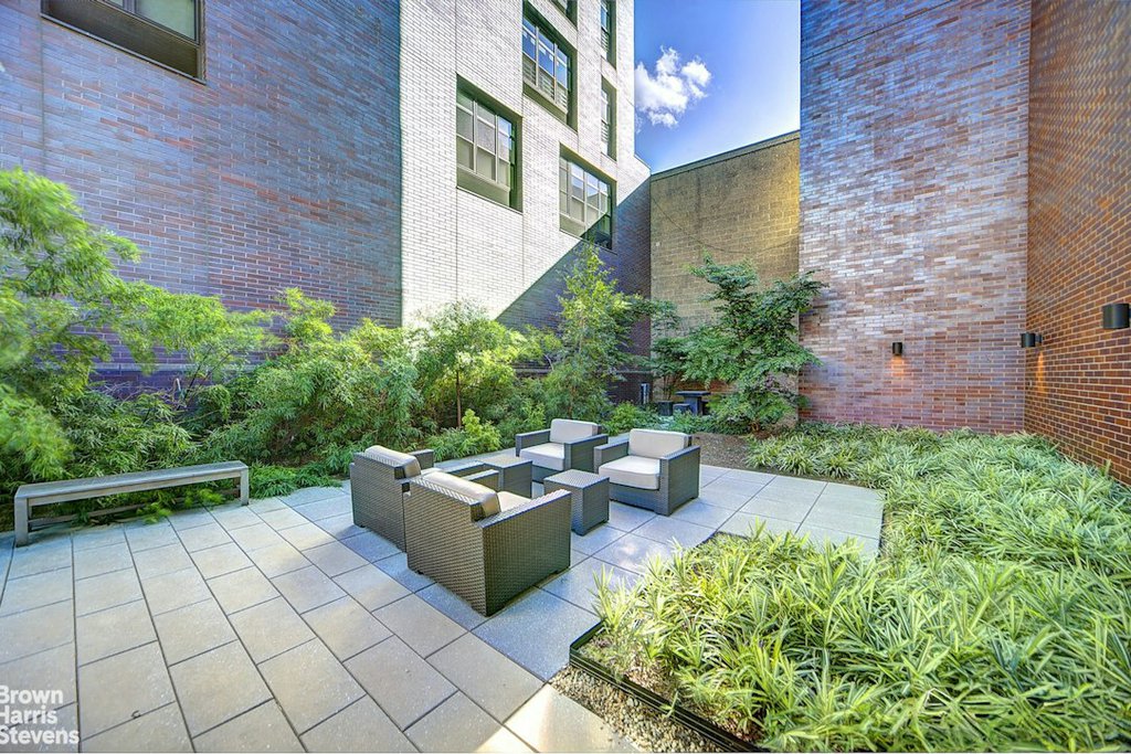 58 Metropolitan Avenue, Unit 2G photo 10