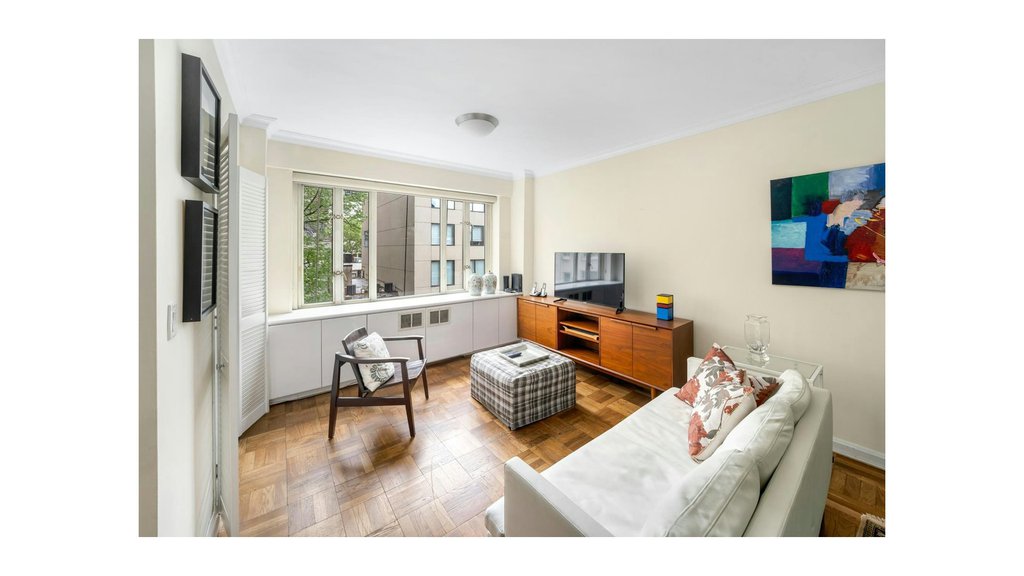166 East 63rd Street, Unit 6B