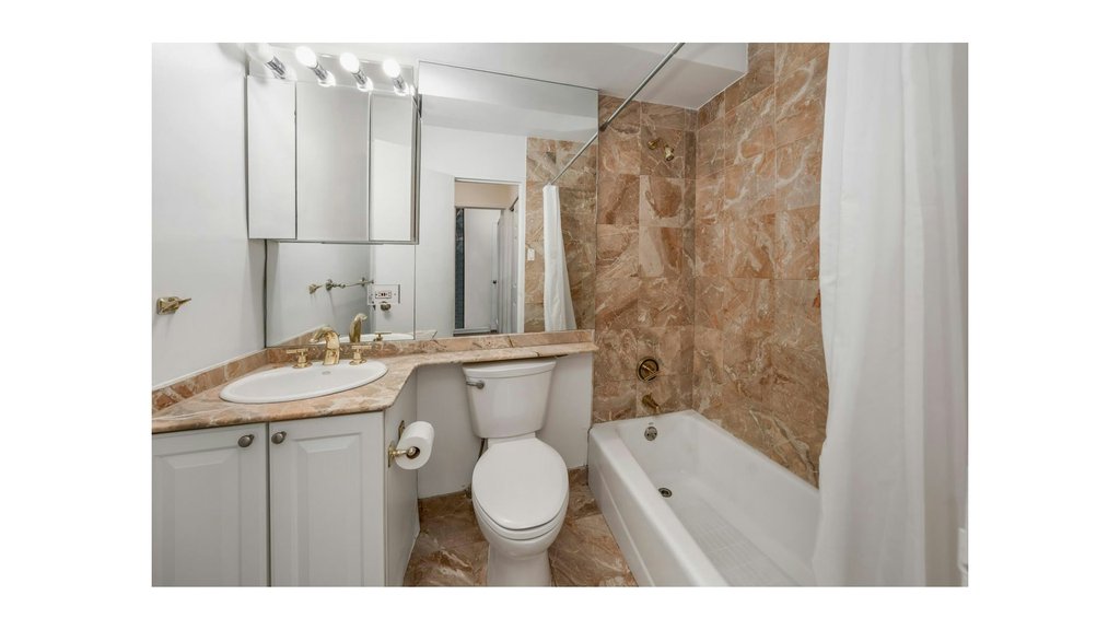 166 East 63rd Street, Unit 6B photo 5