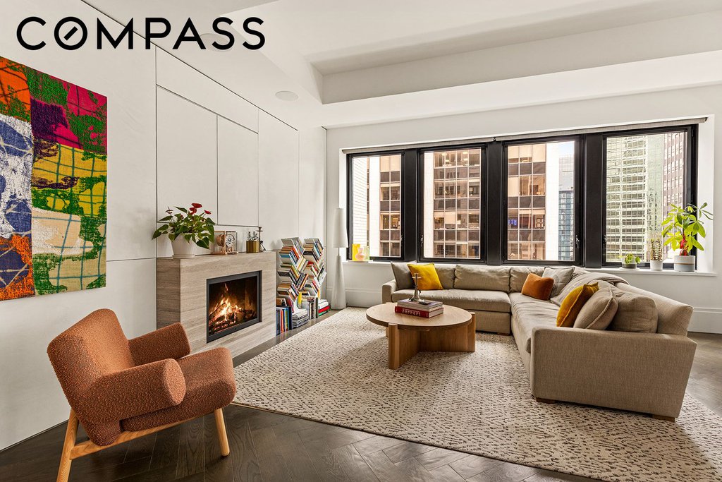 101 Wall Street, Unit 22A