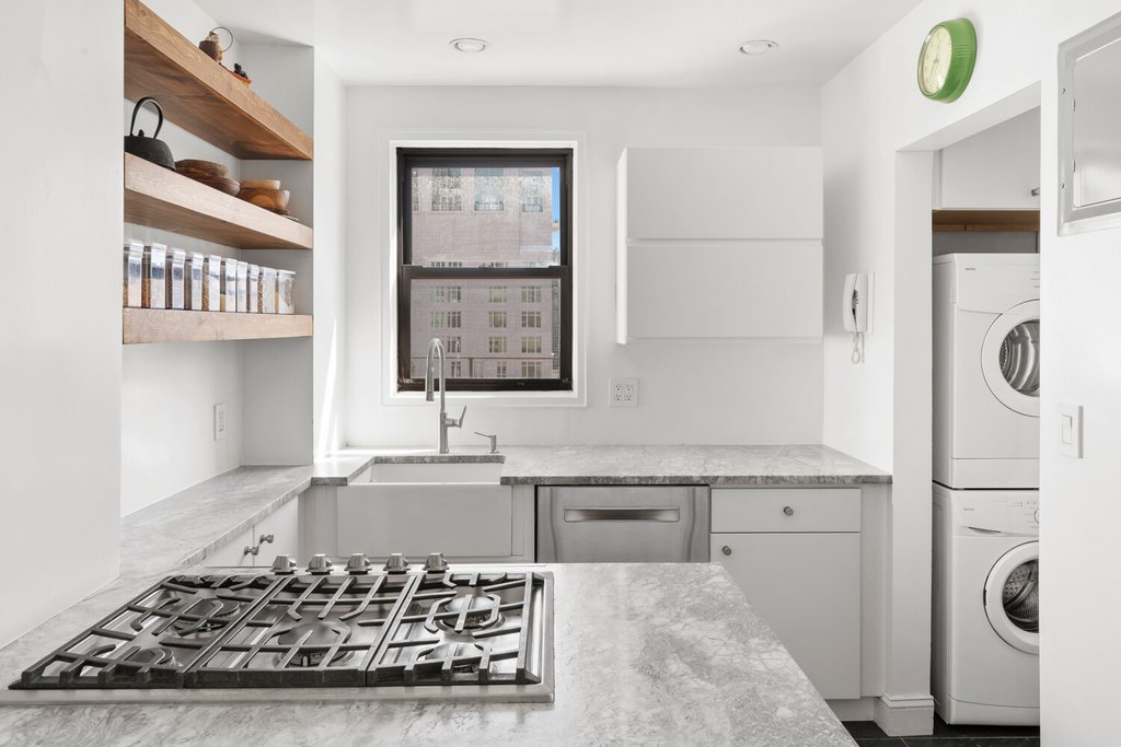 205 East 77th Street, Unit PHA photo 8