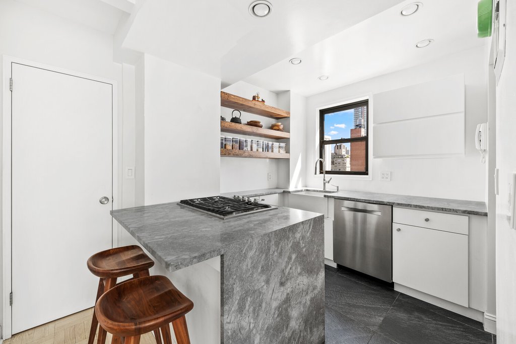 205 East 77th Street, Unit PHA photo 10