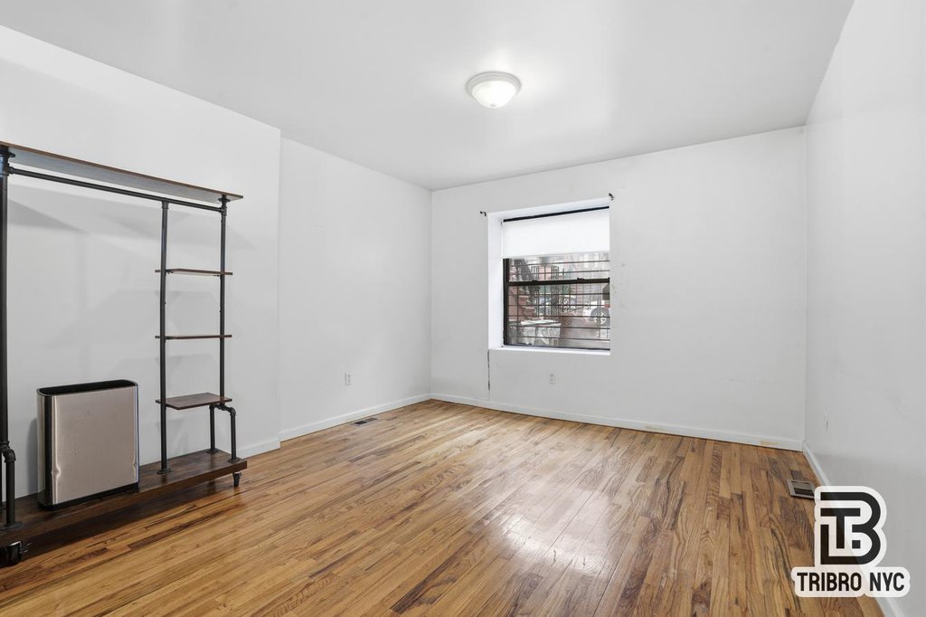 131 West 130th Street, Unit 10 photo 3