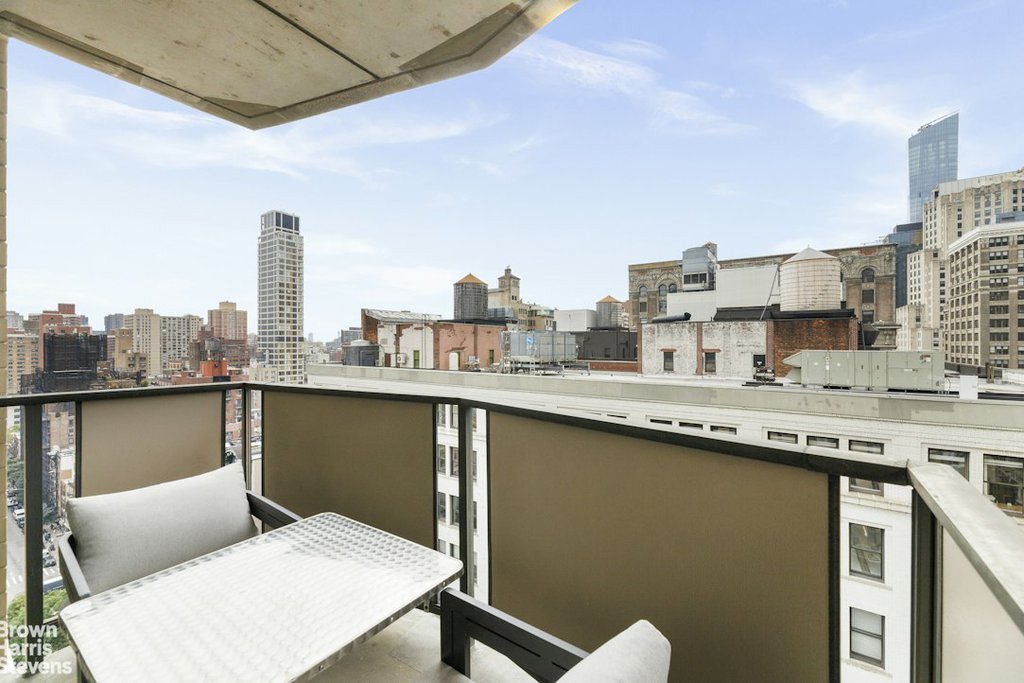 407 Park Avenue South, Unit 19B photo 3