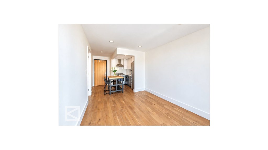 27-05 41st Avenue, Unit 5B photo 3