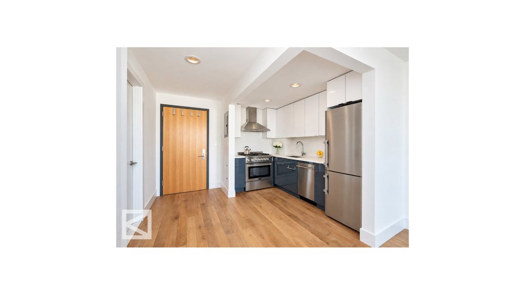 27-05 41st Avenue, Unit 5B photo 4