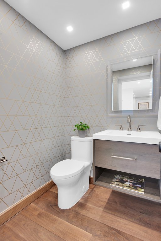 188 East 64th Street, Unit 3302 photo 8