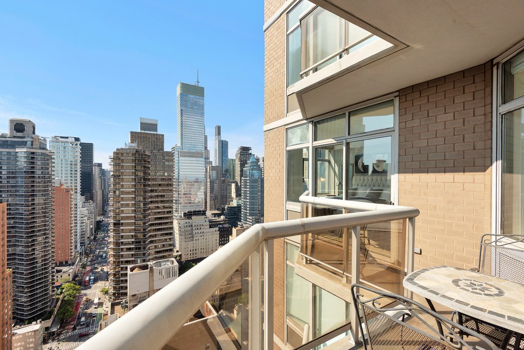 188 East 64th Street, Unit 3302 photo 11