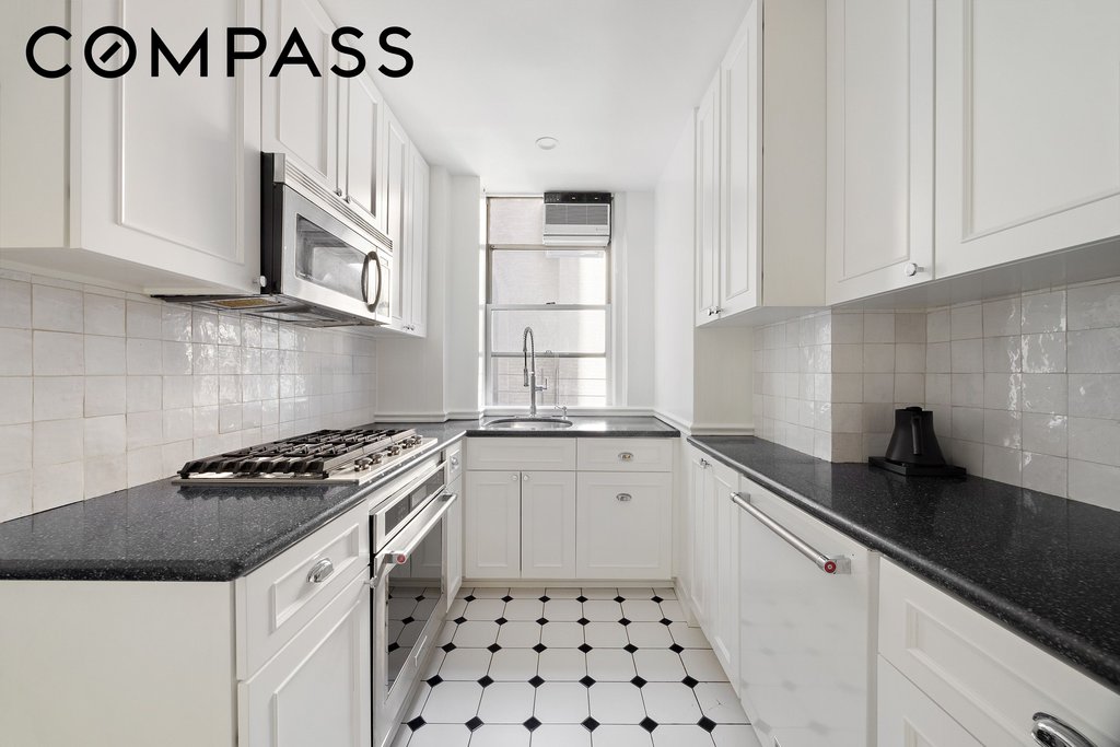 1065 Lexington Avenue, Unit 3B photo 11
