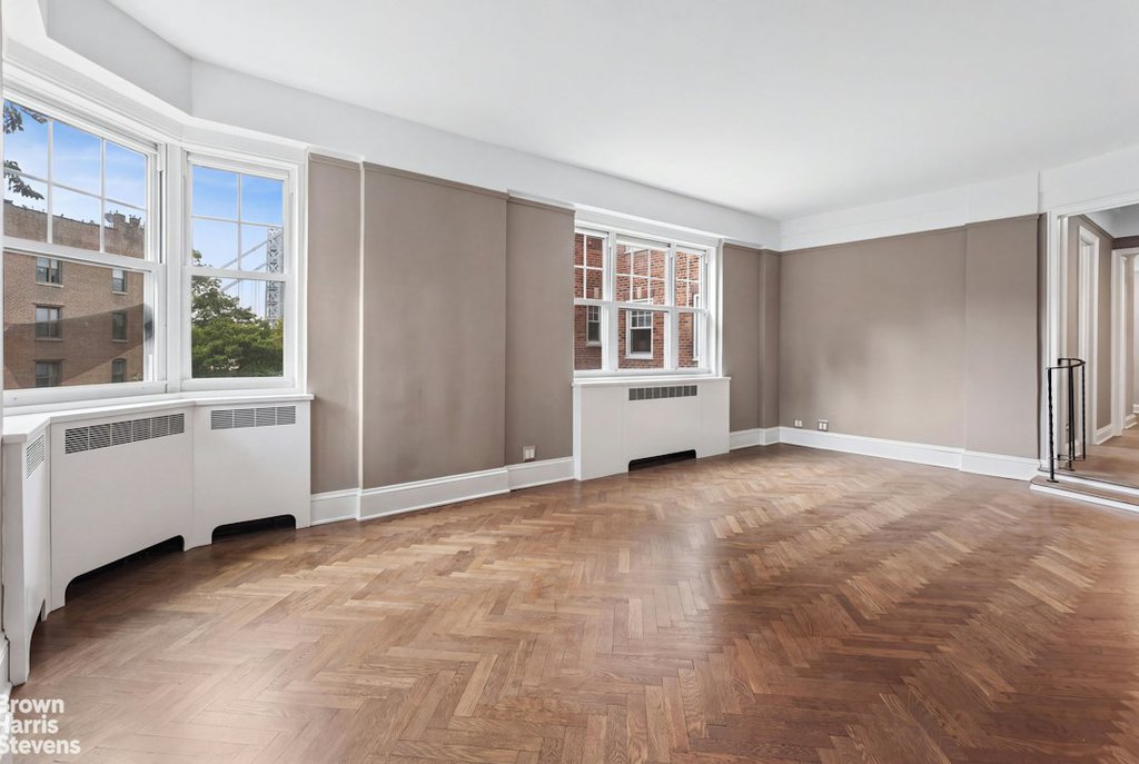 120 Cabrini Boulevard, Unit 43 photo 7