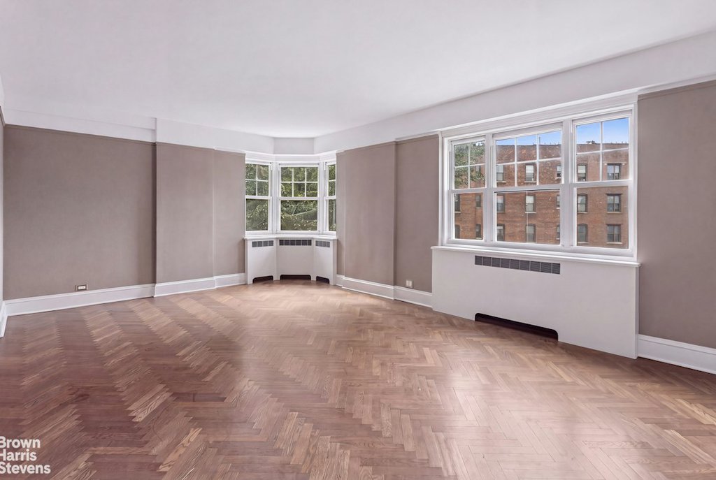 120 Cabrini Boulevard, Unit 43 photo 8