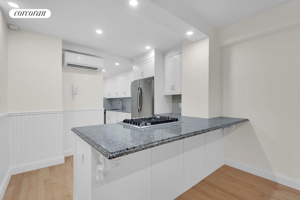 17 West 67th Street, Unit 1DS photo 5