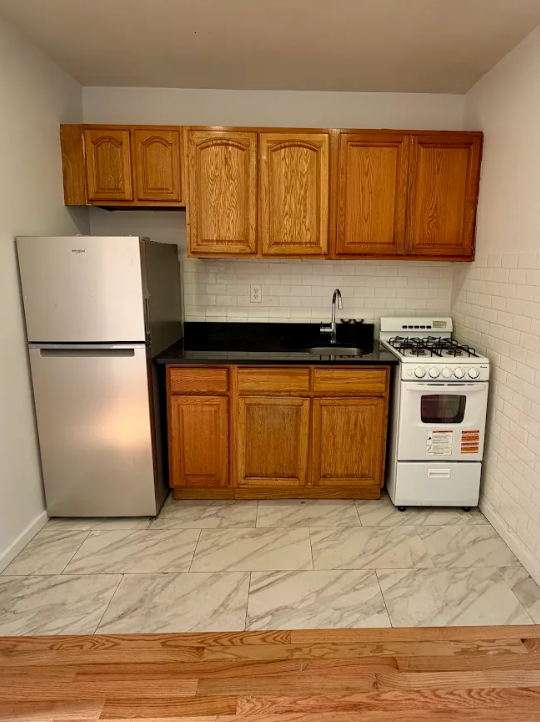 273 Pleasant Avenue, Unit 4 photo 2