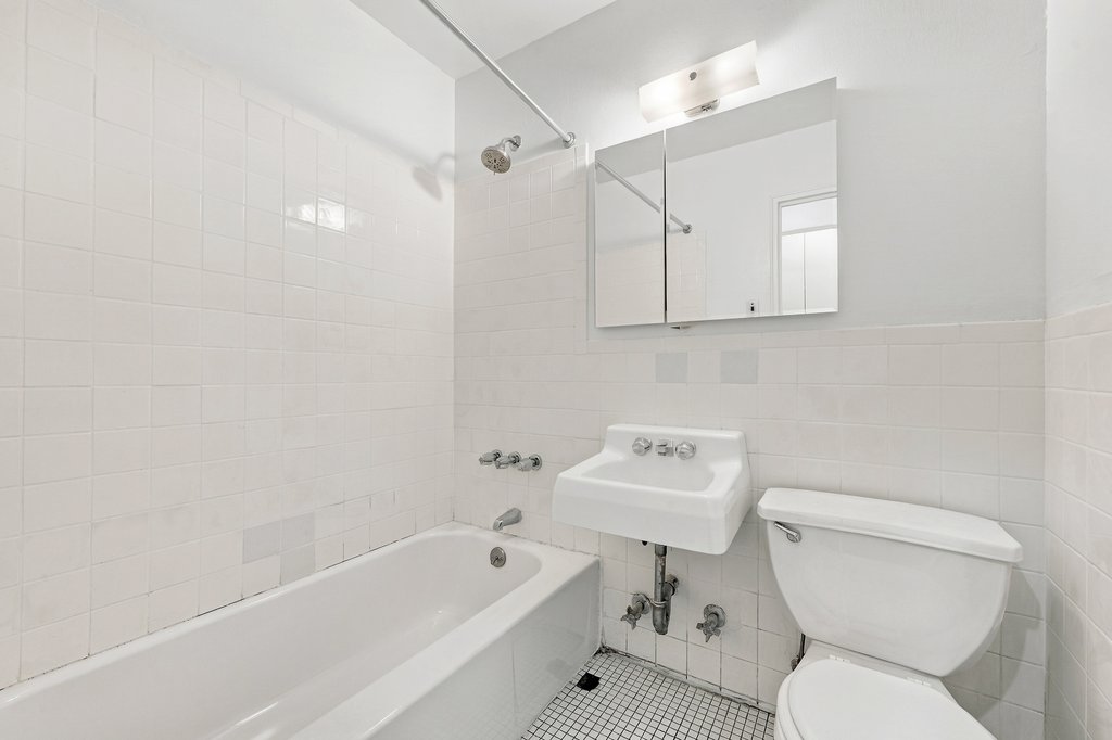100 West 15th Street, Unit 5F photo 5