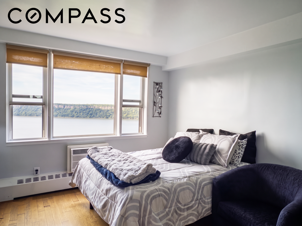 5900 Arlington Avenue, Unit 22N