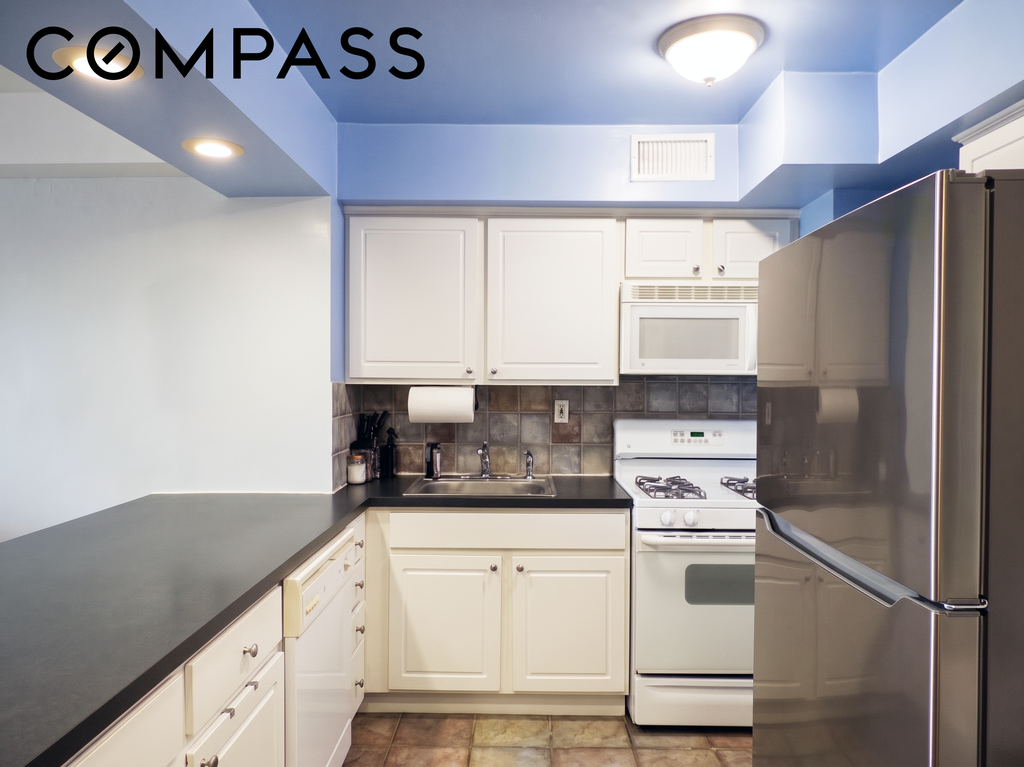 5900 Arlington Avenue, Unit 22N photo 6
