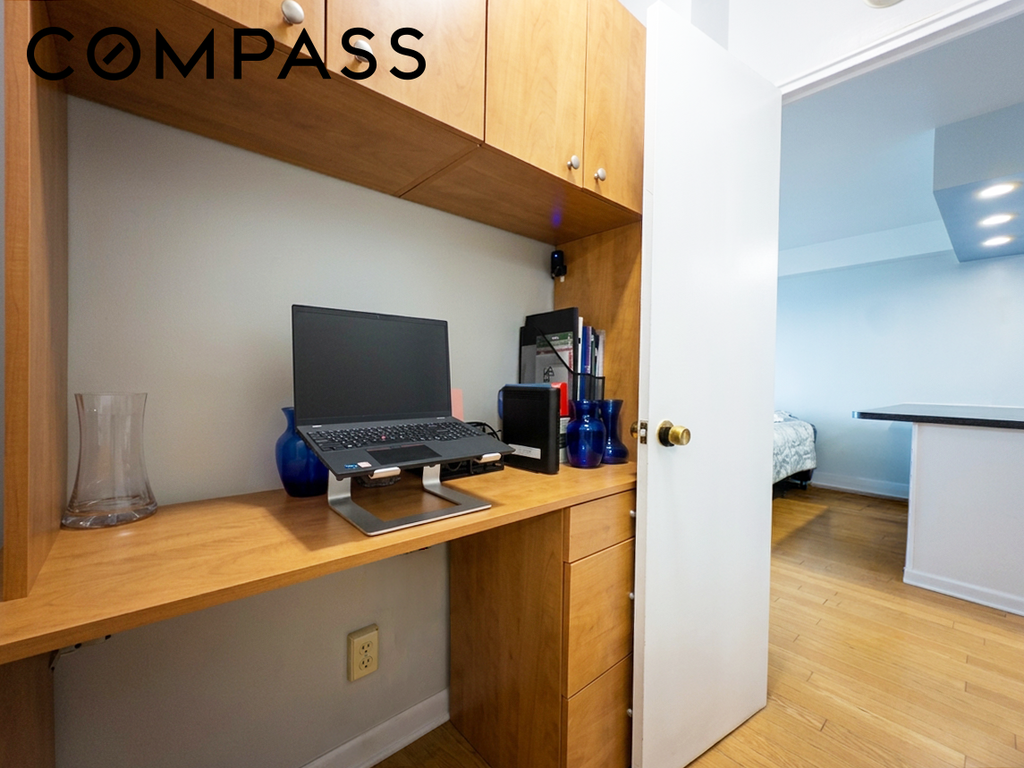 5900 Arlington Avenue, Unit 22N photo 8
