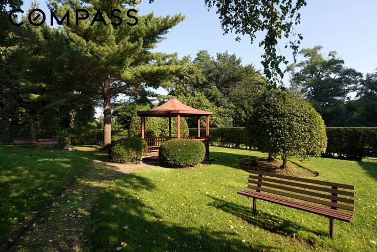 5900 Arlington Avenue, Unit 22N photo 14