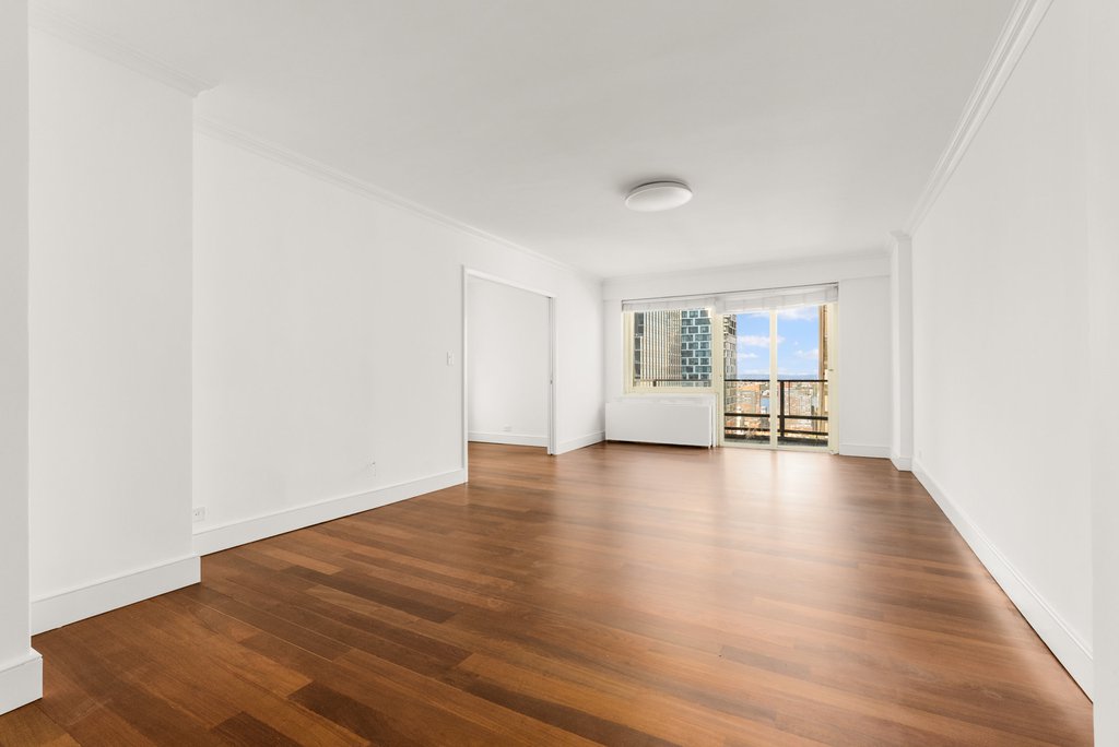 159 West 53rd Street, Unit 32E photo 2