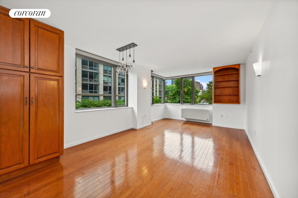 425 Main Street, Unit 3N photo 2