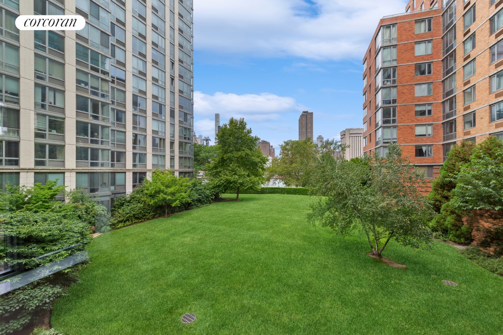 425 Main Street, Unit 3N photo 9