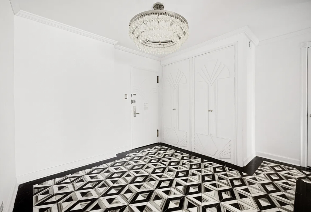 300 East 40th Street, Unit 32K photo 9