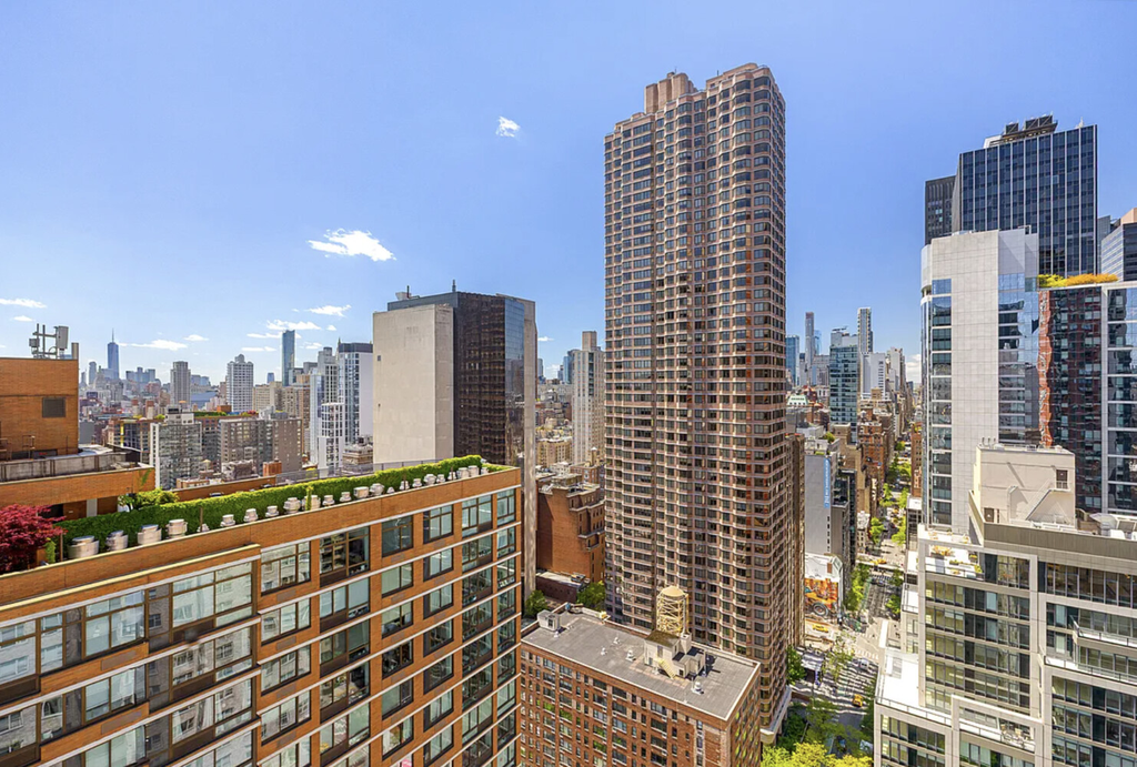 300 East 40th Street, Unit 32K photo 11