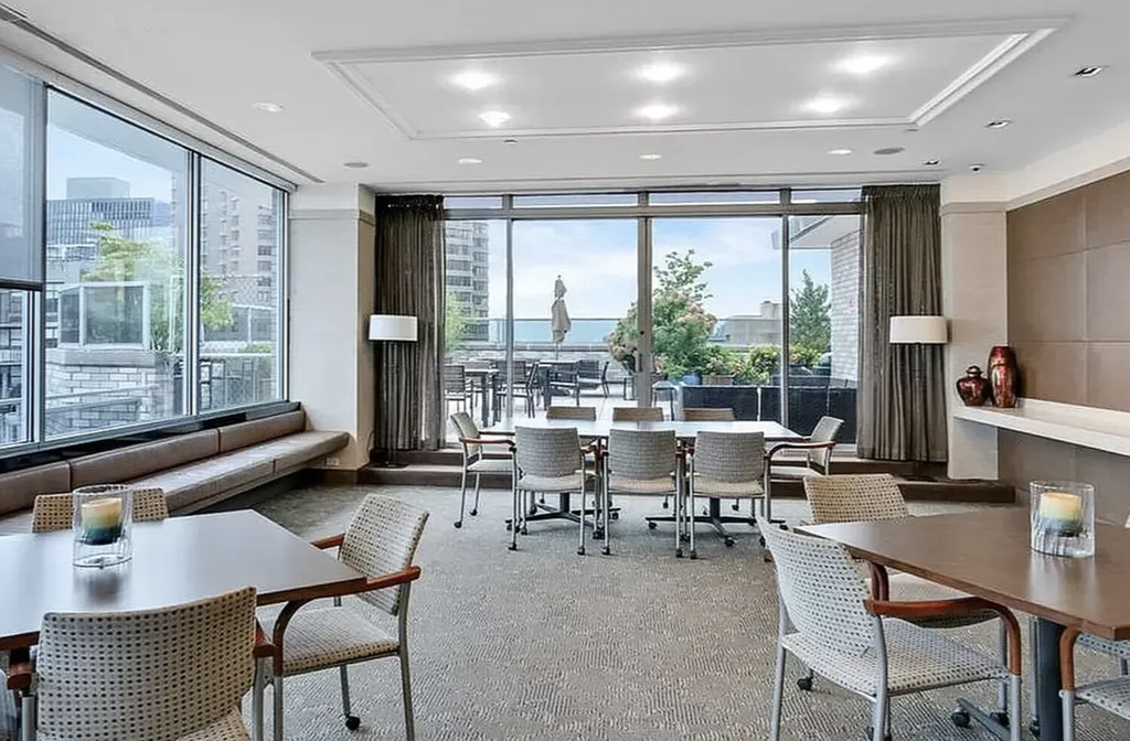 300 East 40th Street, Unit 32K photo 17
