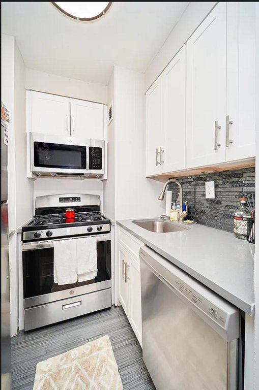337 West 43rd Street, Unit 3DD photo 6