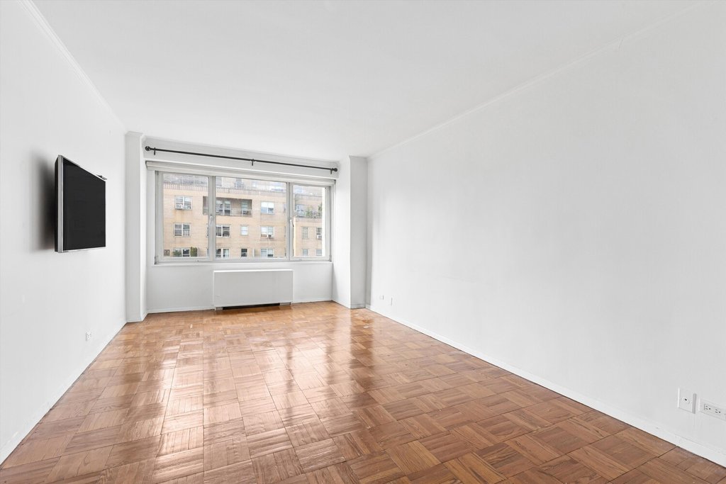 303 East 57th Street, Unit 16C photo 6
