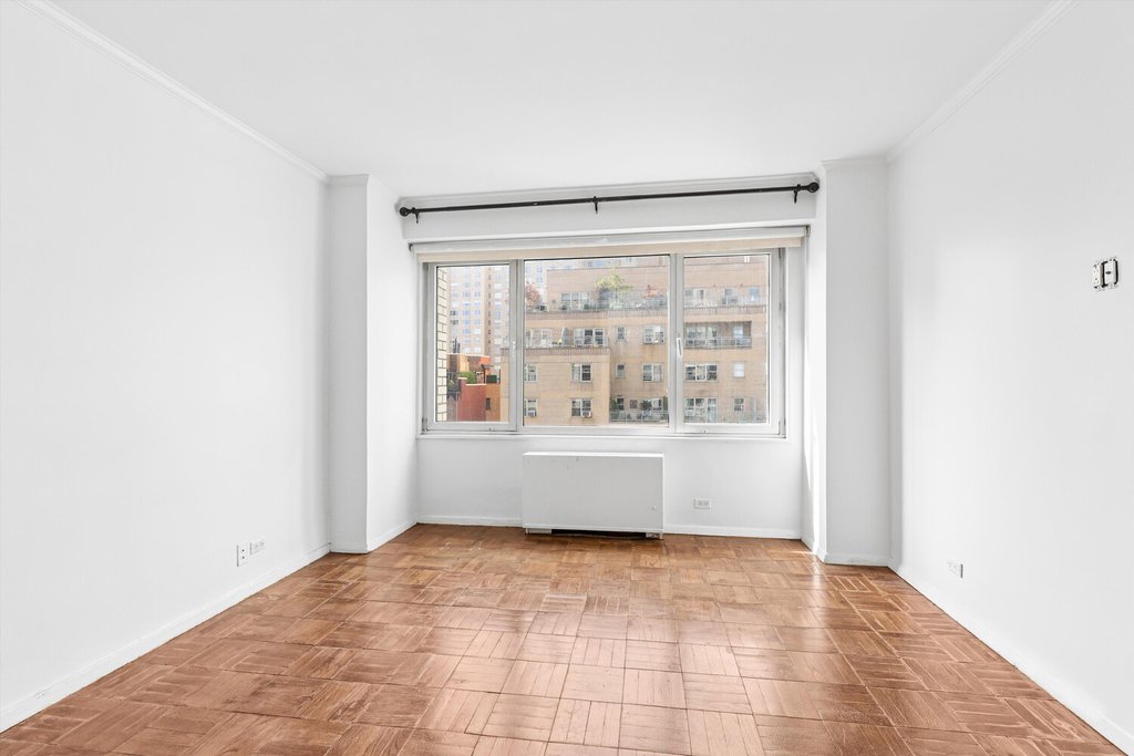 303 East 57th Street, Unit 16C photo 9