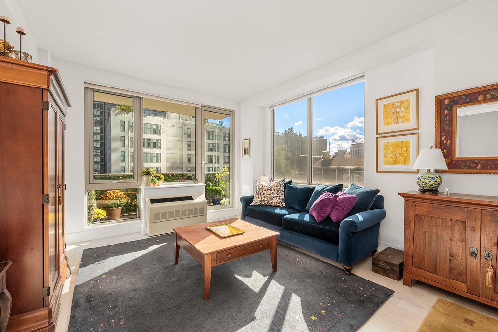 44-15 Purves Street, Unit 6C