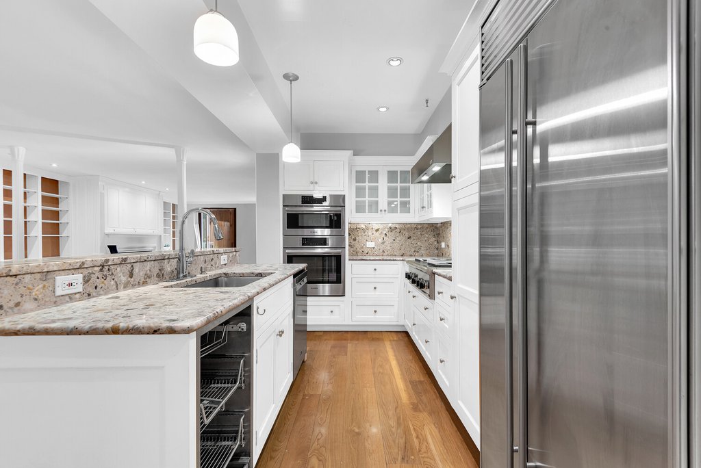 27 West 10th Street, Unit G photo 4