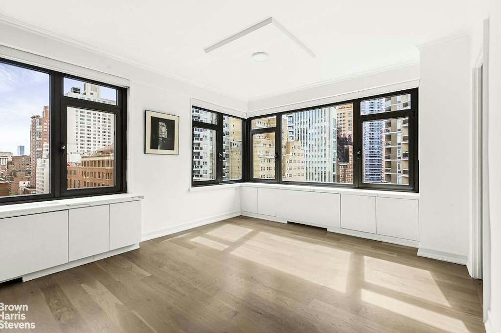 160 East 65th Street, Unit 14B photo 3