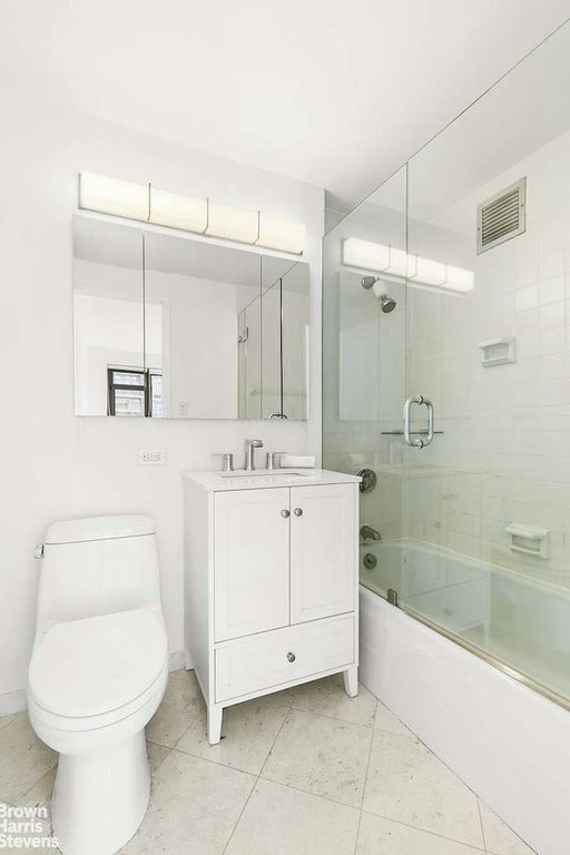 160 East 65th Street, Unit 14B photo 11