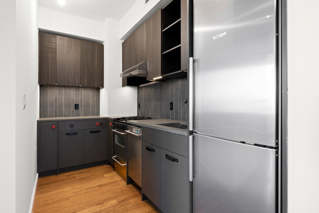 54 Noll Street, Unit 219 photo 4