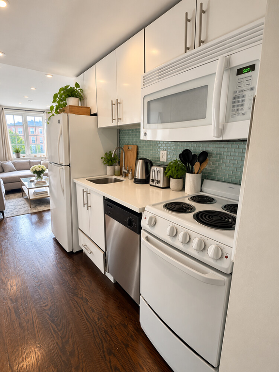102 Greenwich Avenue, Unit 5 photo 5