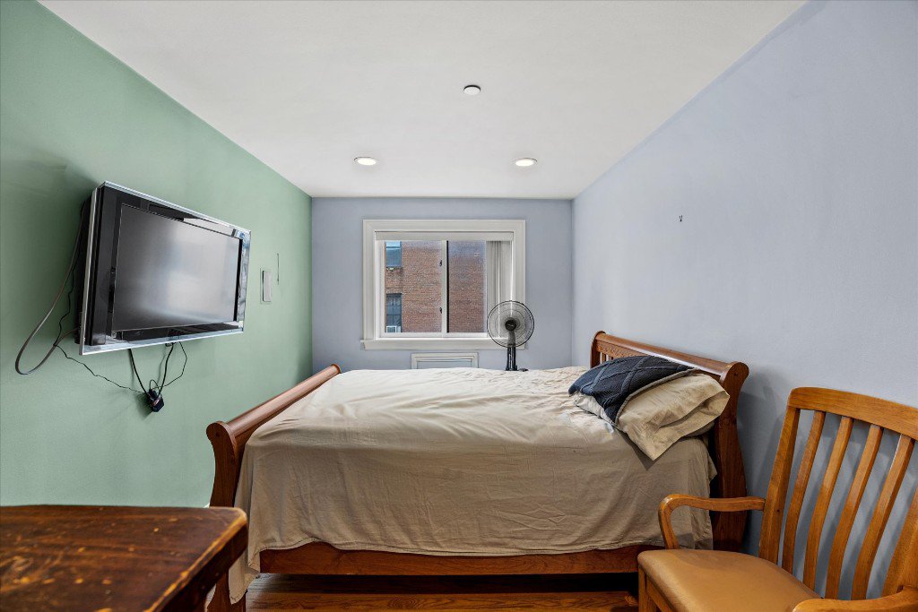 118-82 Metropolitan Avenue, Unit 6G photo 9