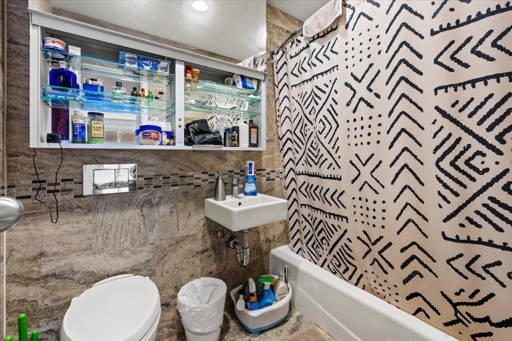 118-82 Metropolitan Avenue, Unit 6G photo 11
