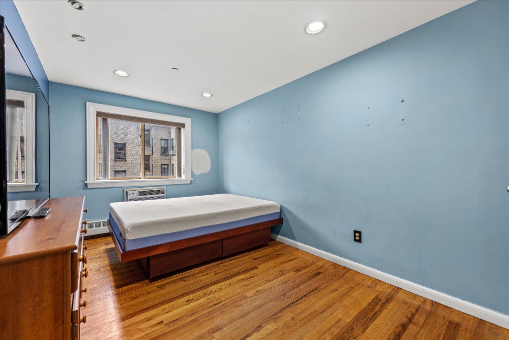 118-82 Metropolitan Avenue, Unit 6G photo 12