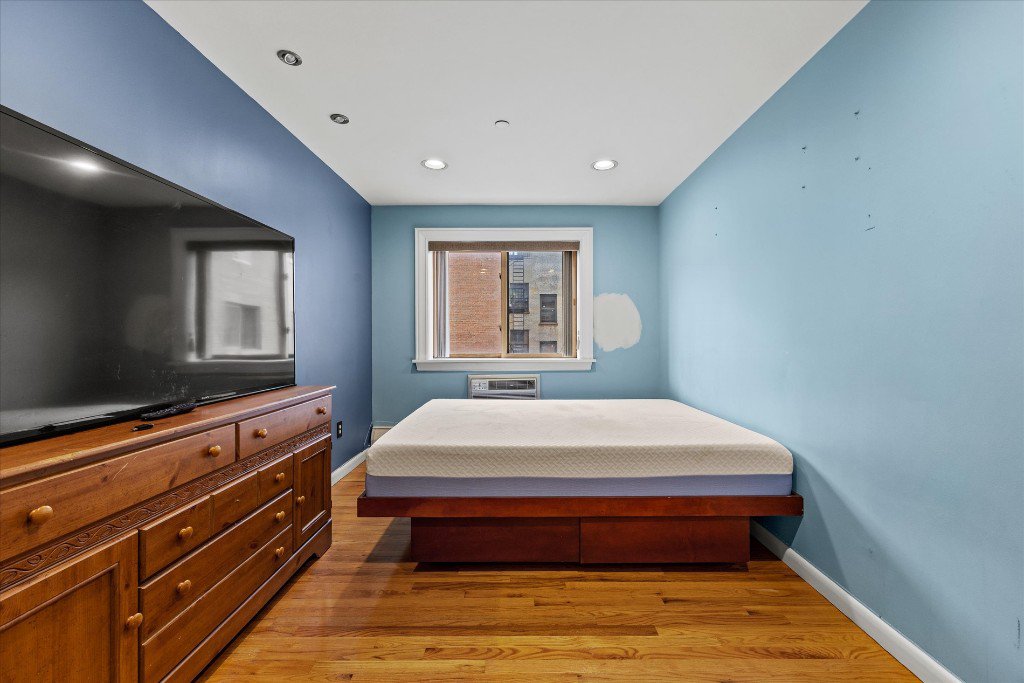 118-82 Metropolitan Avenue, Unit 6G photo 14