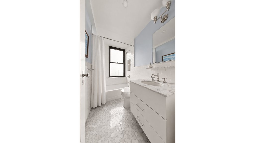 308 East 79th Street, Unit 5E photo 5