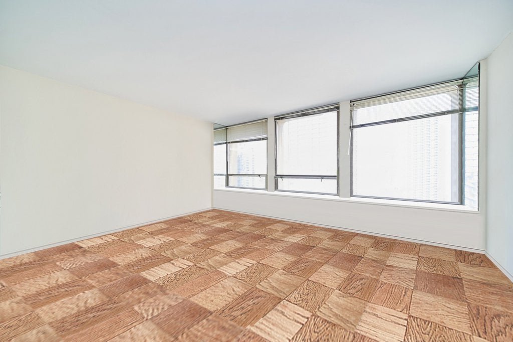 300 East 33rd Street, Unit 16G photo 4