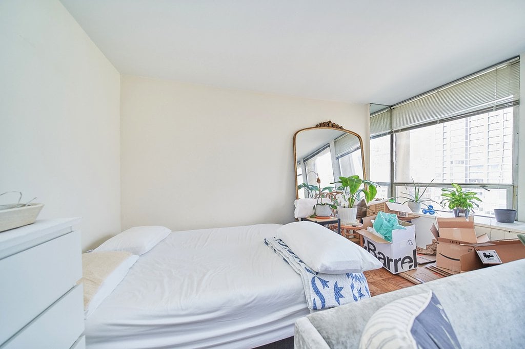 300 East 33rd Street, Unit 16G photo 10