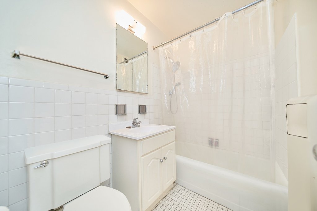 300 East 33rd Street, Unit 16G photo 15