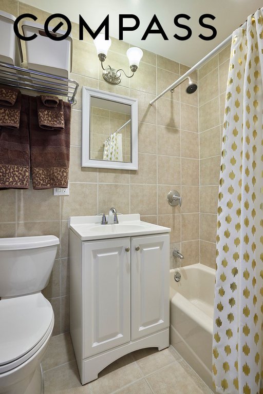116 East 66th Street, Unit 1A photo 4