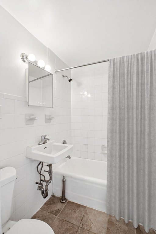 557 Pacific Street – For Sale photo 17
