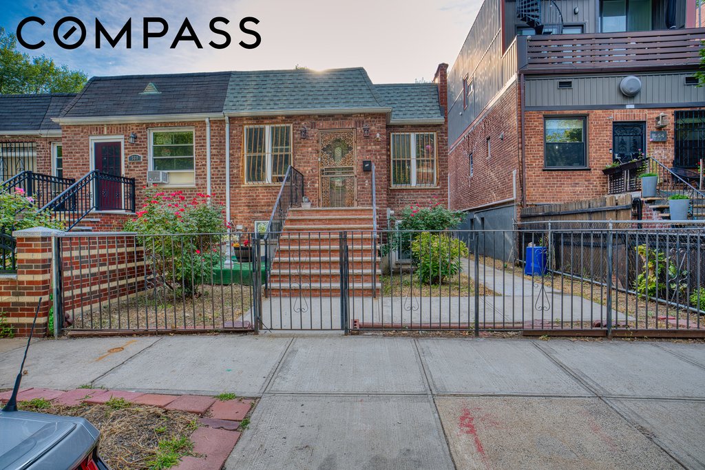556 Schenectady Avenue – For Sale