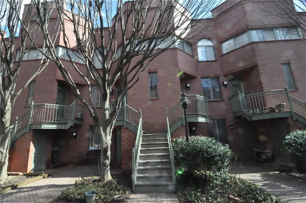 570 Louisiana Avenue, Unit 2 photo 3